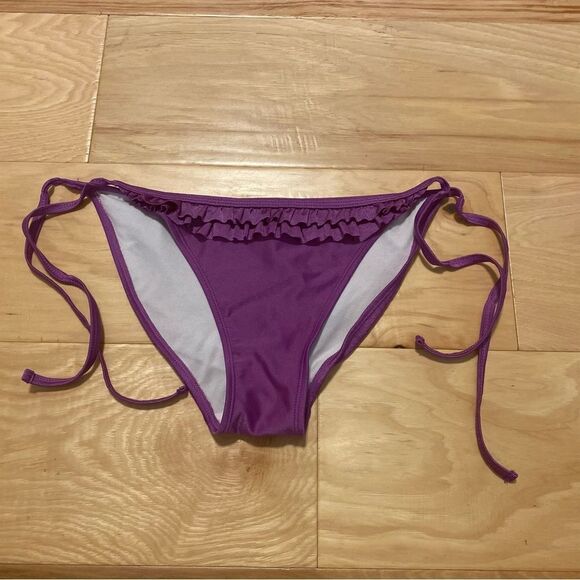 G21 Metallic Purple Ruffled String Bikini Swimsuit Size Medium - Picture 10 of 15